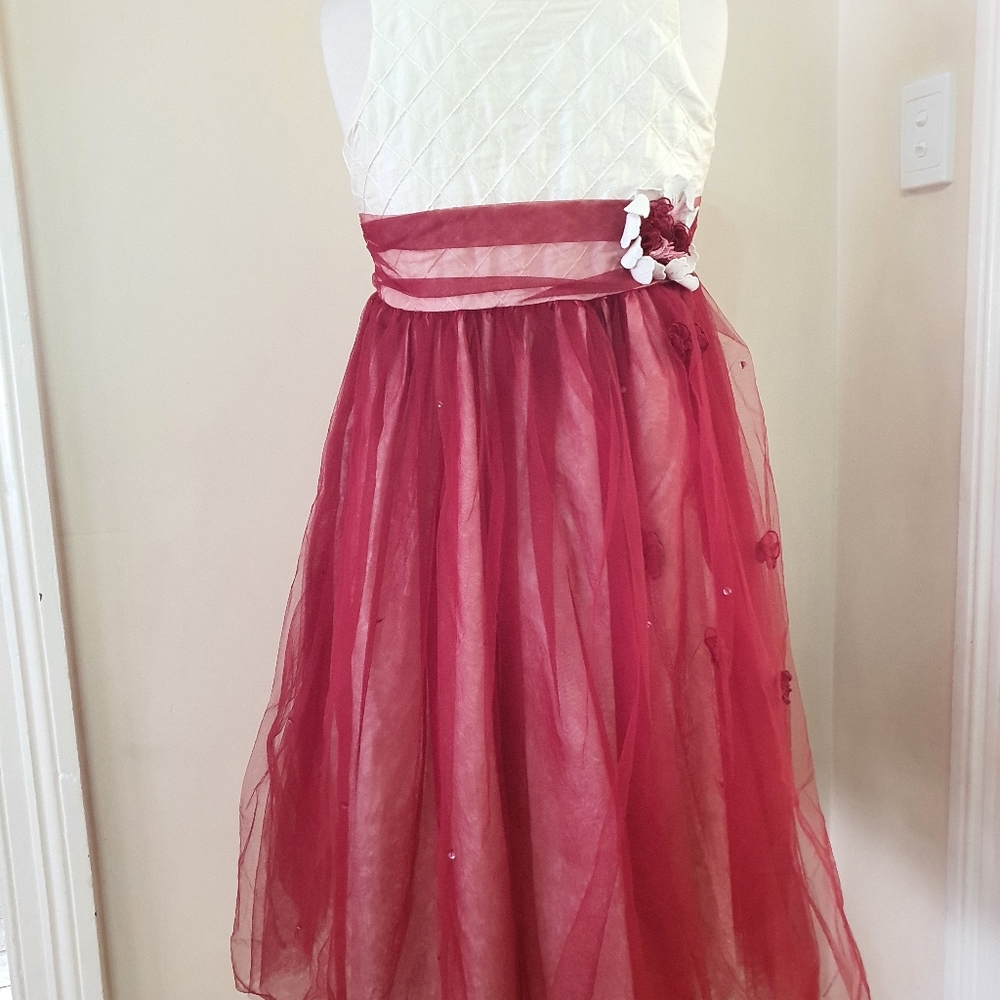 Child's dress - Picture 1 of 4
